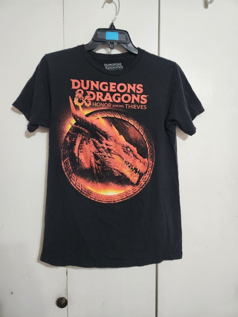 Dungeons & Dragons Honor Among Thieves Shirt Adult Small Black Red Dragon FLAW